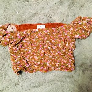 Never been worn, great condition!!